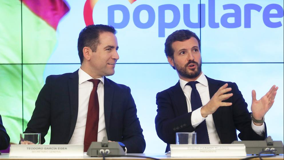 Los barones críticos del PP aplauden el giro al centro de Casado para el 10-N