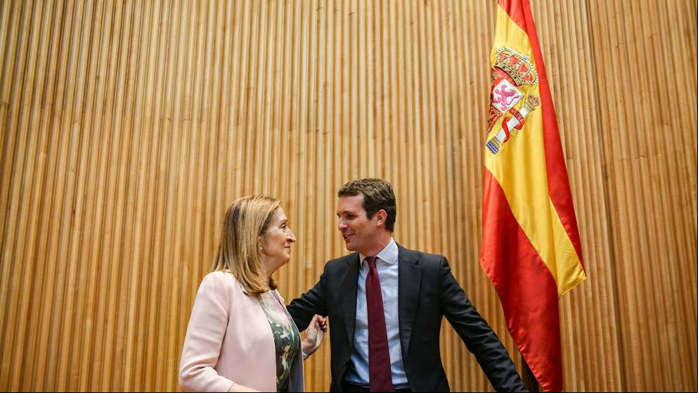 Casado se rodea de ministras del PP y desplaza a sus fichajes polémicos de abril