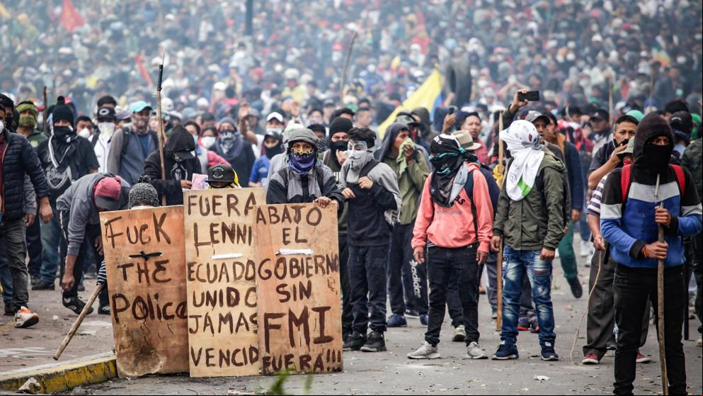 La revuelta en Ecuador llega hasta el interior del Parlamento