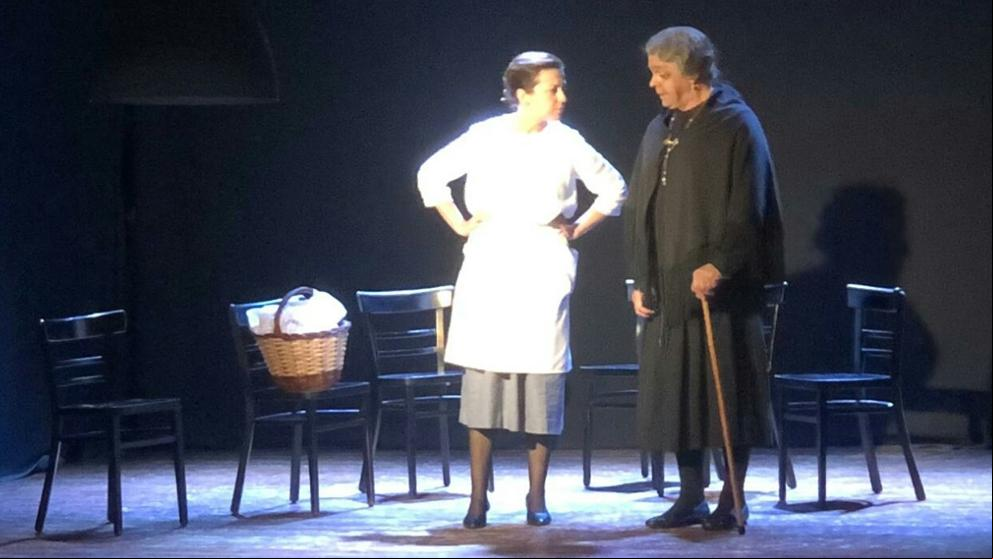 Bernarda Alba habla en catalán