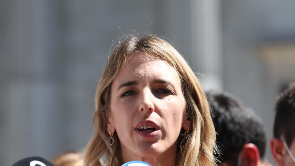 Libres e Iguales abre una colecta para costear el recurso de Cayetana Álvarez de Toledo ante el Constitucional