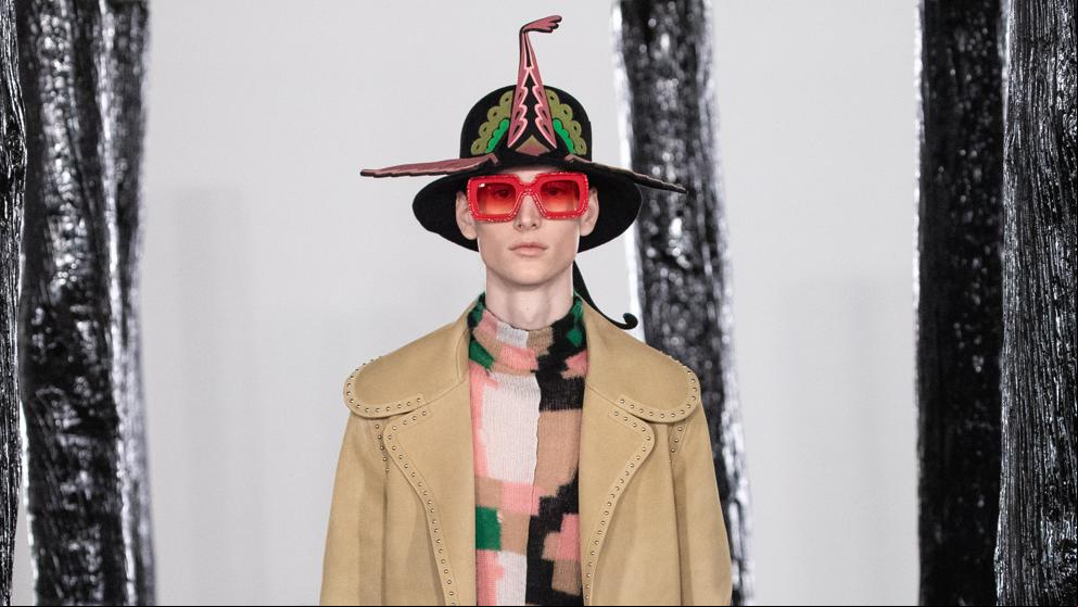 Loewe desafía al hombre en París
