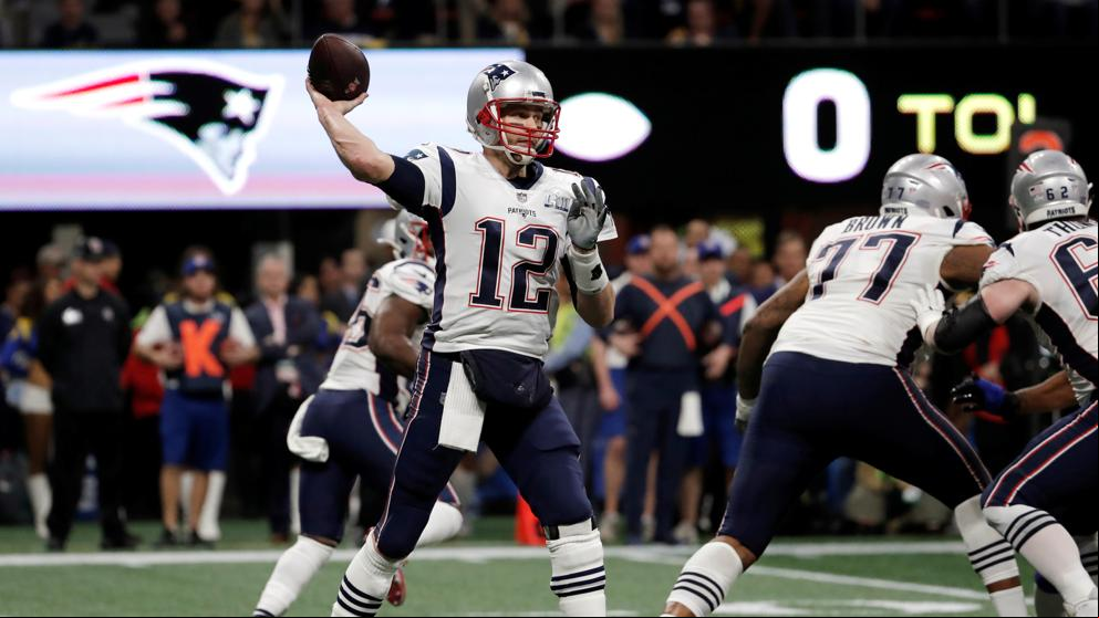 Brady firma por Tampa Bay Buccaneers por 30 millones