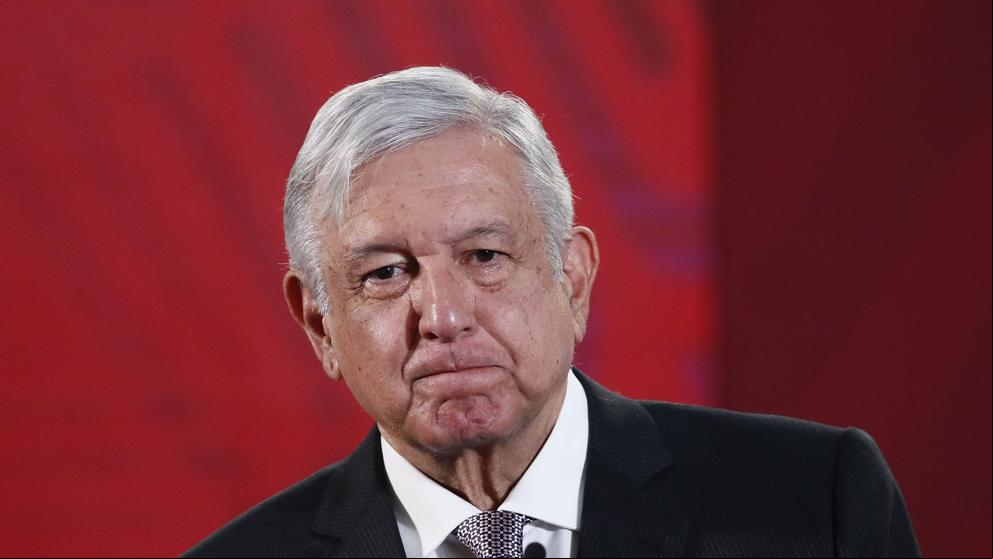 López Obrador viaja a Sinaloa y saluda a la madre del narco Chapo
