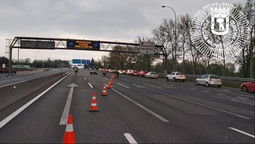 Detenido un hombre por circular sin carné ni seguro e intentar atropellar a un agente en Madrid