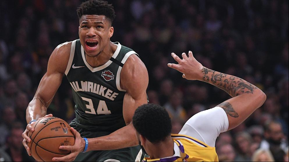 Hackean las redes de Antetokounmpo para insultar a Kobe y LeBron