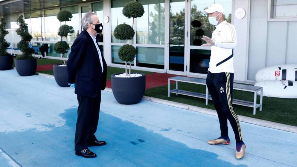 Florentino Pérez acude por sorpresa al entrenamiento del Real Madrid en Valdebebas
